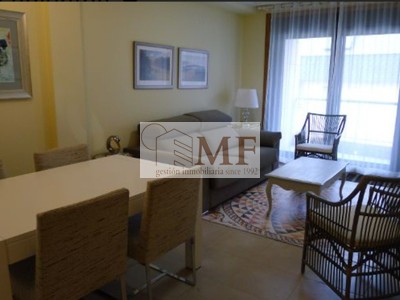 Piso en venta en Sanxenxo, con 3 dormitorios, 2 baños, plaza de garaje, trastero y balcón