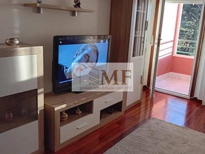 Piso en venta en Cangas Del Morrazo, con 2 dormitorios y 2 baños