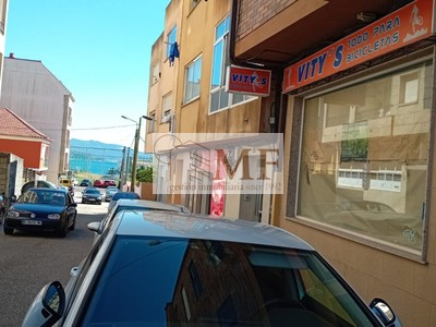 Local en venta en Cangas