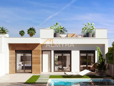 Villa de obra nueva en venta en Dolores, con 3 dormitorios, 2 baños y terreno
