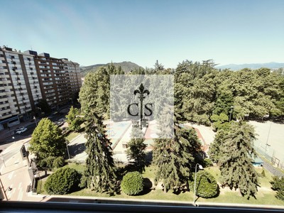 Piso en venta en Ponferrada, Parque Del Plantio, con 2 dormitorios, 2 baños y terraza