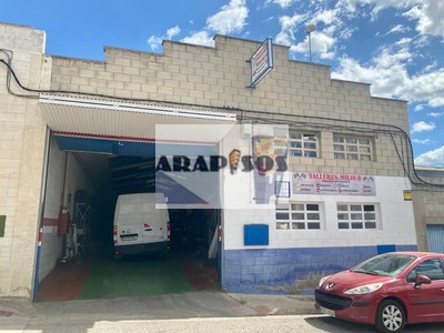Nave industrial en venta en Cuarte De Huerva, con aseo