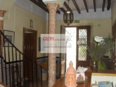 Edificio mixto en venta en Orgiva