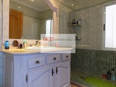 Edificio mixto en venta en Alicante