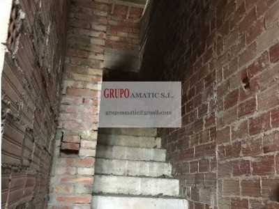 Edificio mixto en venta en Torre Baja