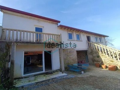 Casa en venta en Salvatierra, con 5 dormitorios, 8 baños, plaza de garaje, trastero, balcón y terreno