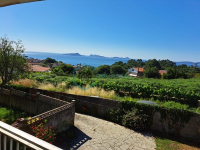 Chalet en venta en Vigo Alrrededores (gondomar, Nigran), con 5 dormitorios, 3 baños, trastero, balcón, terraza y terreno