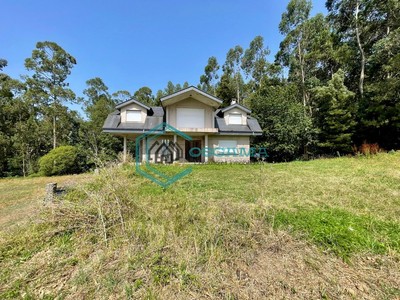 Chalet en venta en Vigo Alrrededores (mos, Redondela), con 6 dormitorios, 3 baños, 6 plazas de garaje, trastero, 2 balcones y terreno