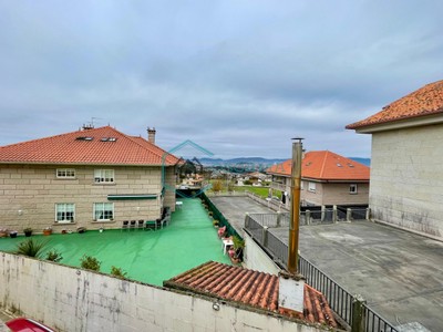 Chalet de obra nueva en venta en Vigo Alrrededores (mos, Redondela), con 13 dormitorios, 6 baños, plaza de garaje, trastero, balcón y terreno