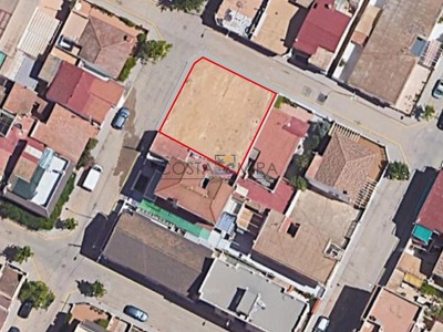 Terreno Urbano en Venta en Torre de la Horadada - A 130m de la Playa con Alta Rentabilidad