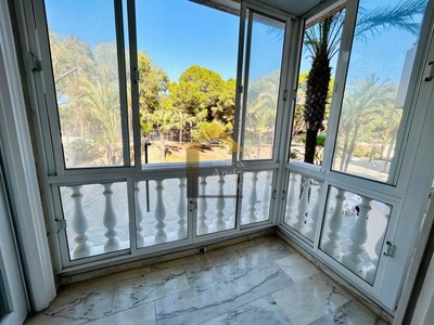 Piso en venta en Guardamar Del Segura, con 3 dormitorios, 2 baños y trastero