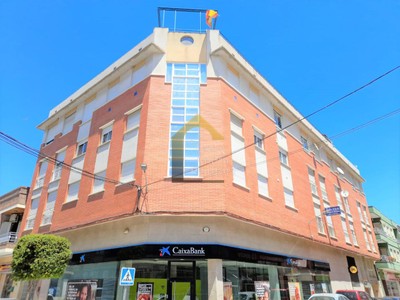 Piso en venta en Beniel, con 3 dormitorios, 2 baños y balcón