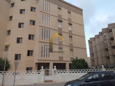 Piso en venta en Guardamar, con 2 dormitorios y 2 baños
