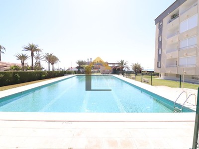 Apartamento en venta en Orihuela Costa, Punta Prima, con 2 dormitorios, baño y trastero