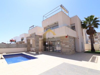 Chalet en venta en Orihuela Costa, El Galan, con 3 dormitorios, 3 baños y terreno