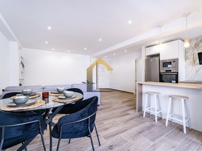 Ático en venta en Torrevieja, Los Locos, con 3 dormitorios y baño