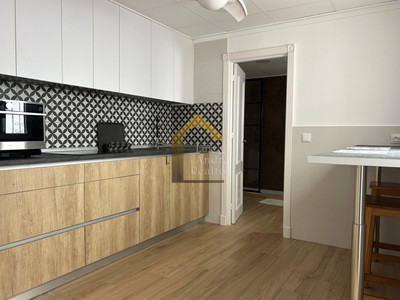 Apartamento en venta en Torrevieja, con 3 dormitorios y baño