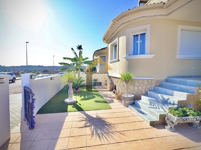 Chalet en venta en San Miguel De Salinas, con 4 dormitorios, 2 baños y terreno