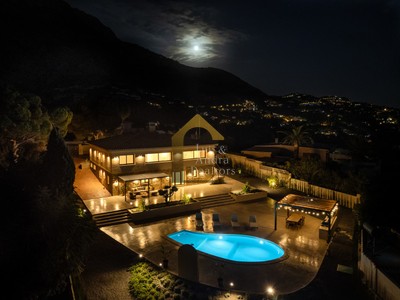 Villa en venta en Altea, Altea La Vella, con 4 dormitorios, 3 baños, trastero y terreno