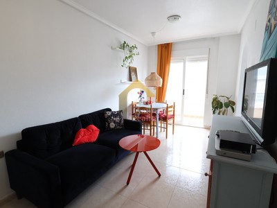 Apartamento en venta en Torrevieja, con 2 dormitorios y baño