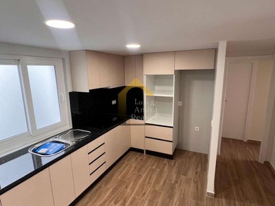 Apartamento en venta en Torrevieja, con 2 dormitorios, 2 baños y terraza