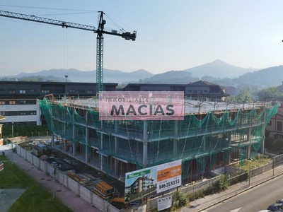 Duplex en venta en Gernika-lumo, Maloste Renteria, con 4 dormitorios, 3 baños, plaza de garaje, trastero, balcón y terraza