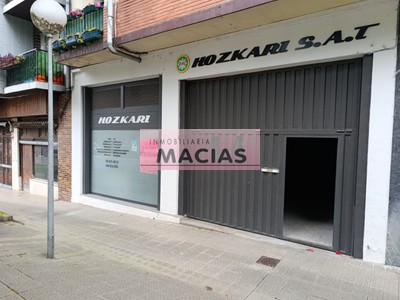 Local comercial en alquiler en Gernika-lumo, Juan Calzada, con baño