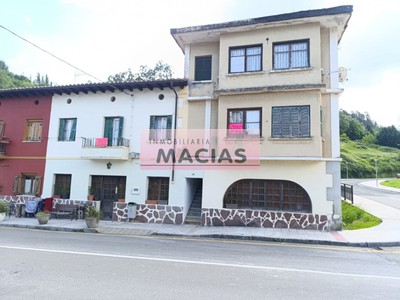 Piso en venta en Munitibar, con 3 dormitorios, baño y balcón