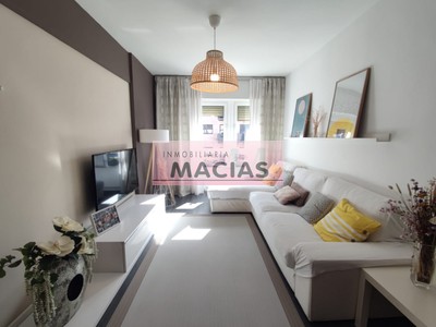 Piso en venta en Gernika-lumo, Lurgorri, con 3 dormitorios, baño, aseo, plaza de garaje y trastero