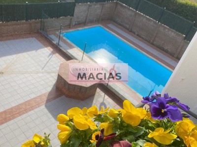 Piso en venta en Gernika-lumo, Lurgorri, con 3 dormitorios, baño, aseo, plaza de garaje y trastero