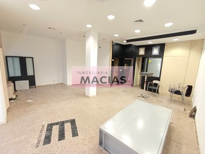 Local comercial en alquiler en Gernika-lumo, Juan Calzada, con baño