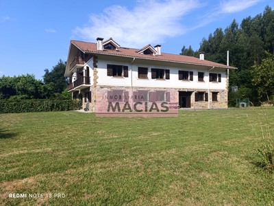 Chalet en venta en Busturia, San Bartolome, con 4 dormitorios, 2 baños, 5 plazas de garaje, trastero, 2 balcones y terreno
