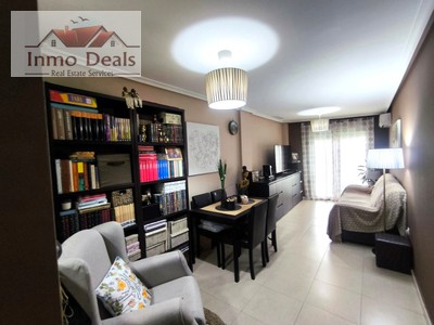 Apartamento en venta en Torrevieja, El Molino, con 2 dormitorios, baño, aseo, balcón y terraza