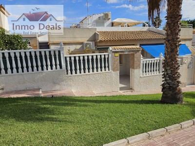 Bungalow en venta en Orihuela Costa, Los Altos De Eden, con 3 dormitorios, baño, aseo, balcón y terraza