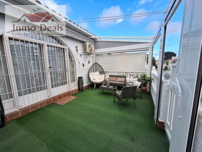 Bungalow en venta en Torrevieja, Urbanizacion San Luis, con 2 dormitorios, baño, trastero y balcón