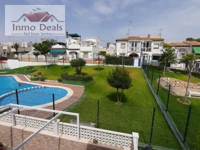 Bungalow en venta en Orihuela Costa, Los Balcones-los Altos, con 1 dormitorio, baño, balcón y terraza