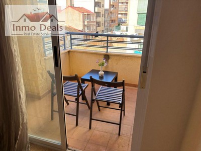 Apartamento en venta en Torrevieja, Puerto Deportivo, con 2 dormitorios, baño, balcón y terraza