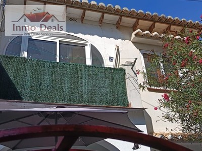 Bungalow en venta en Orihuela Costa, Lago Jardin-los Balcones, con 1 dormitorio, baño y balcón