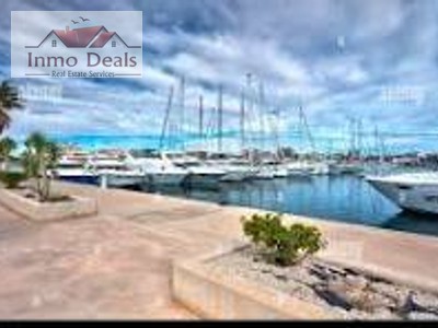 Apartamento en venta en Torrevieja, Parque De Las Naciones, con 2 dormitorios, baño, plaza de garaje, trastero y balcón