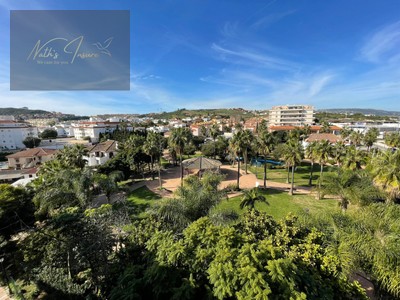 Ático en venta en Manilva, San Luis De Sabinillas, con 2 dormitorios, 2 baños, plaza de garaje, trastero y balcón