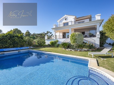 Chalet en venta en Manilva, Tubalitas, con 4 dormitorios, 4 baños, 3 plazas de garaje, trastero, 2 balcones, terraza y terreno