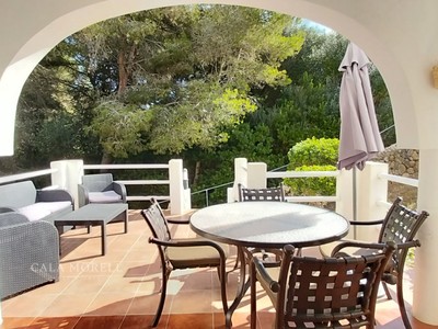 Apartamento de dos dormitorios con licencia turística en Addaia