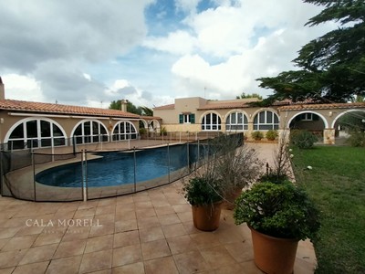 Finca de lujo con privacidad y elegancia a 5 minutos de Ciutadella