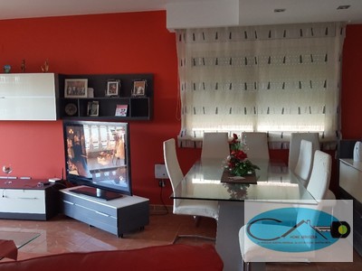 Chalet en alquiler en Alcanar-platja, Serramar, con 4 dormitorios, 3 baños, plaza de garaje y 3 terrazas