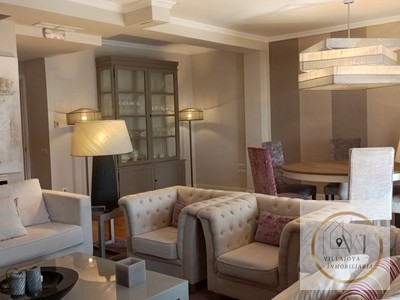 Piso en venta en Cabra, Centro, con 5 dormitorios, 3 baños, aseo, trastero y balcón