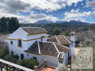 Casa rural en venta en Priego De Cordoba, con 5 dormitorios, 4 baños, 2 plazas de garaje, trastero, 2 balcones, terraza y terreno
