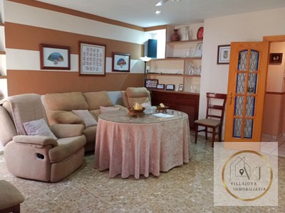 Casa en venta en Torredelcampo, Norte, con 3 dormitorios, 3 baños, plaza de garaje, trastero y terraza