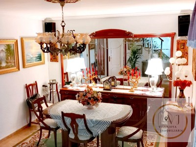 Casa en venta en Torredelcampo, Norte, con 5 dormitorios, 2 baños, plaza de garaje, balcón y terraza