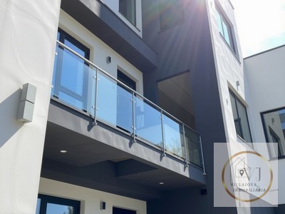 Edificio residencial de obra nueva en venta en Castillo De Locubin, Sur, con 12 dormitorios, 12 baños, 4 aseos, 12 plazas de garaje y 4 balcones