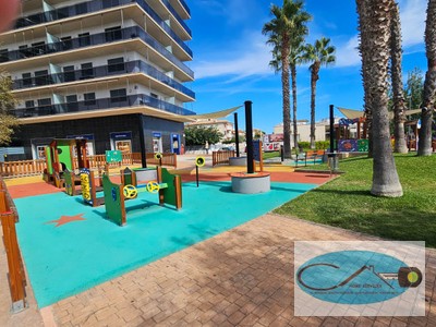 Piso en venta en L´ampolla, con 2 dormitorios, baño y 2 terrazas